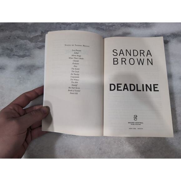 Sandra Brown Mixed Novel Bundle: Mean Streak, Smoke Screen, Deadline & Tough ... - Picture 8 of 12
